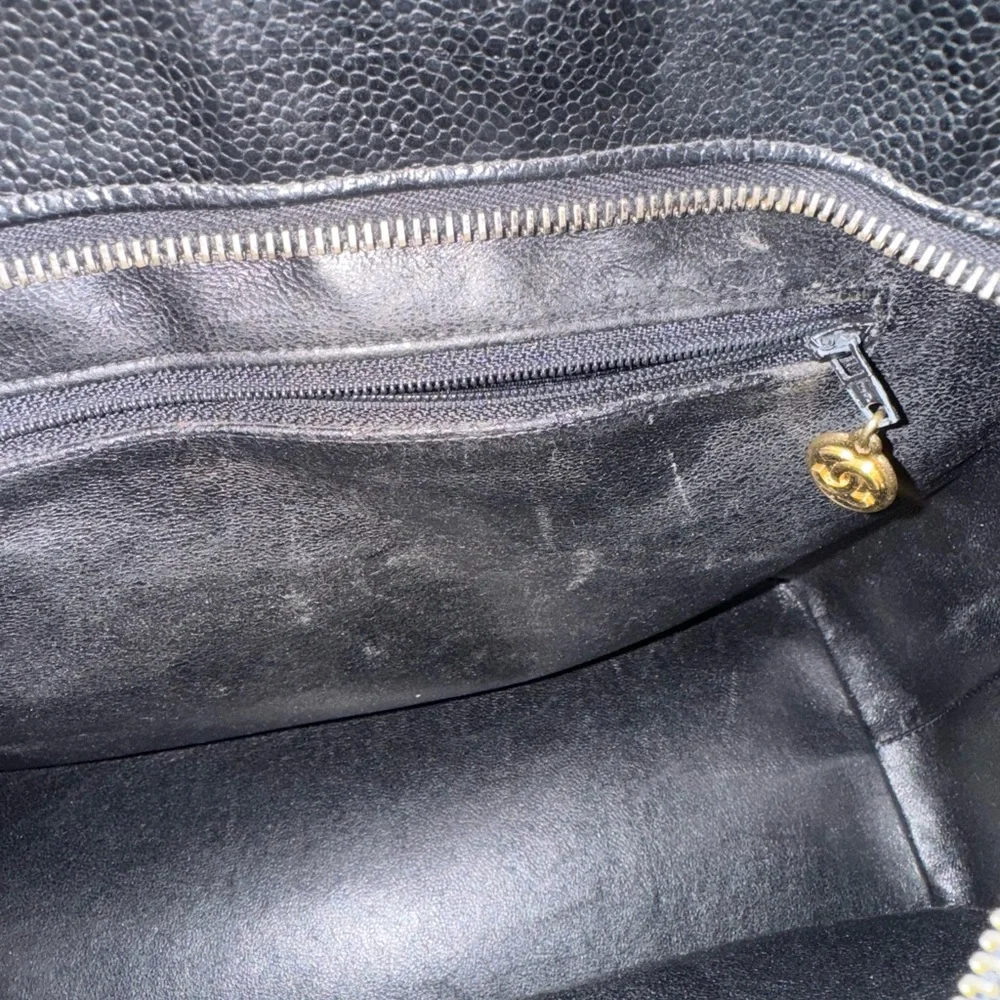 Chanel Caviar Skin Black Medallion Tote Shoulder Bag Large CC Logo - Picture 7 of 9